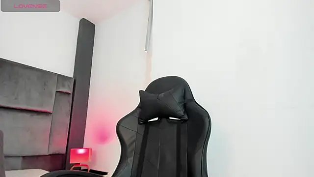 MarilynSmIith live sex cam