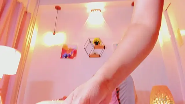 Karlaliones69's cam snapshot