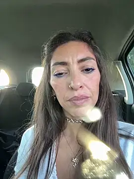 Amani_thewolf's cam snapshot