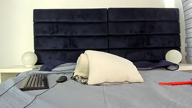 melanie_roux__'s cam snapshot