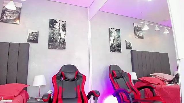 kendra_london's cam snapshot