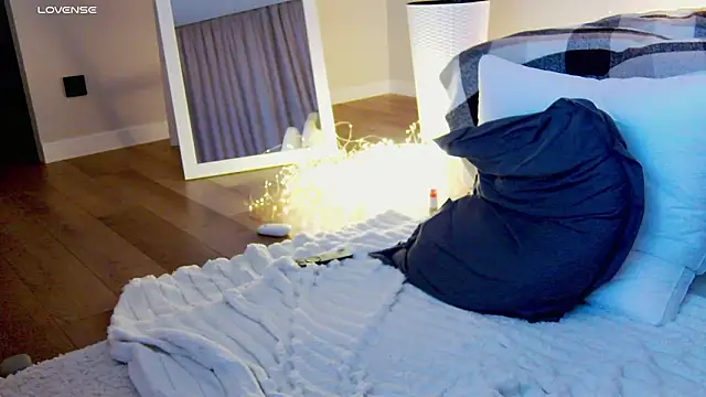 Miss_Magic_Eyes_'s cam snapshot