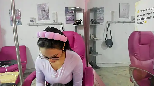 CAMILA--REY's cam snapshot