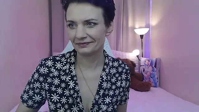 AvaSaturnian's cam snapshot