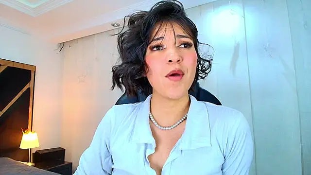 lina_bedoya_'s cam snapshot