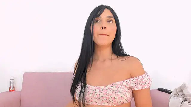 _miaquevedo_'s cam snapshot