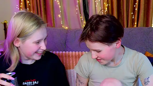 Girls_Fingers live sex cam