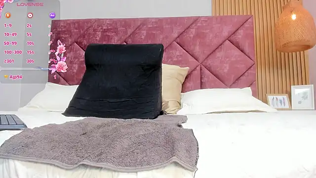 Gabriela_1x's cam snapshot