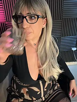 SexyVic_69's cam snapshot