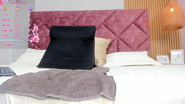 Gabriela_1x's cam snapshot