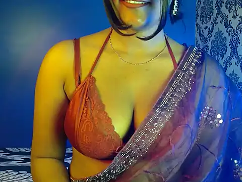 Hotginni4's cam snapshot