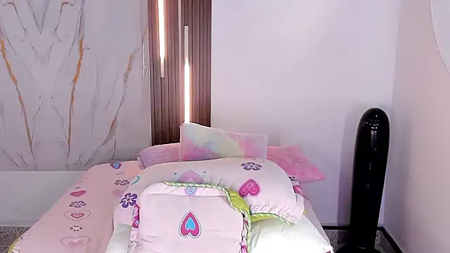 mia_six66's cam snapshot