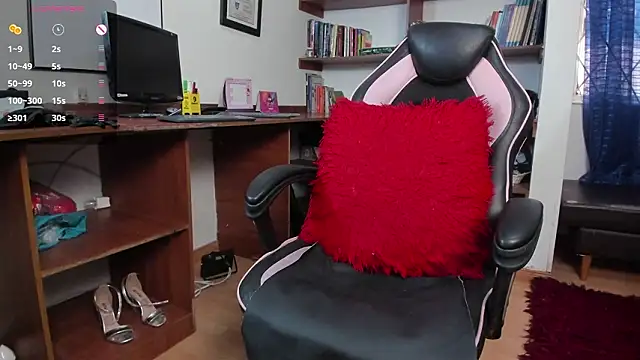 LiaTaylorr's cam snapshot