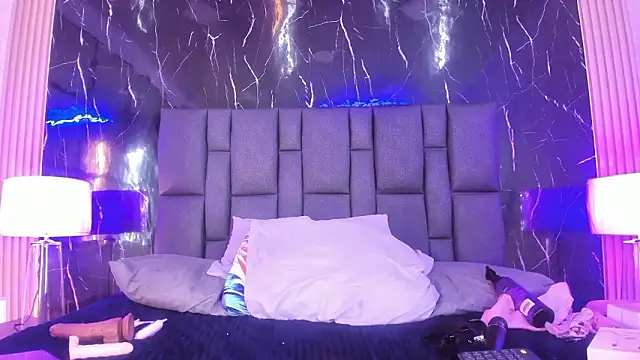 BustyGlow's cam snapshot