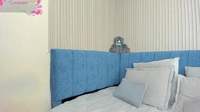 Dulce_emi's cam snapshot