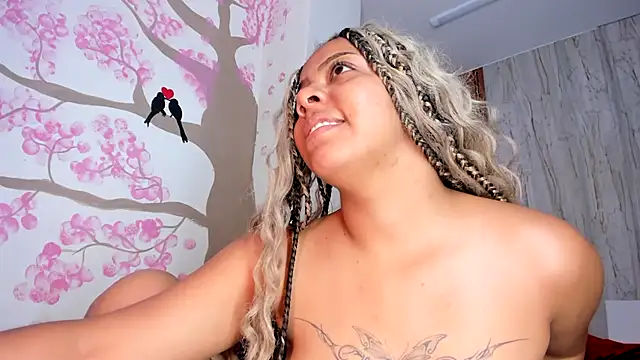 Alika01's cam snapshot