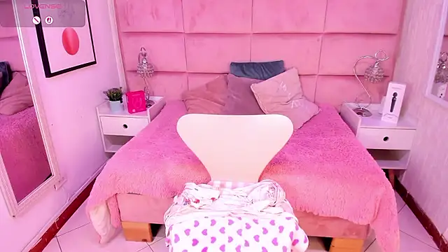 Janah_Myers's cam snapshot