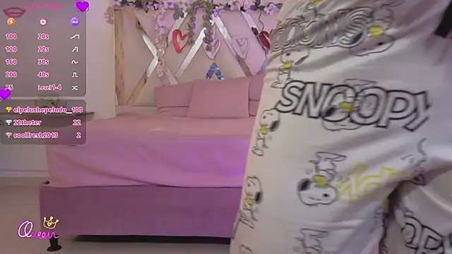 ZURY_TAY's cam snapshot