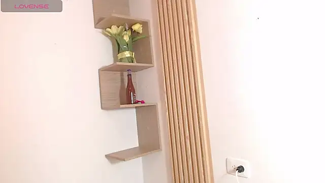 willow_smitt's cam snapshot