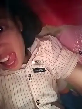 llomayy-love's cam snapshot