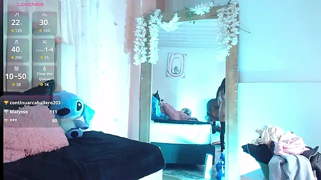 SweetRenata_'s cam snapshot