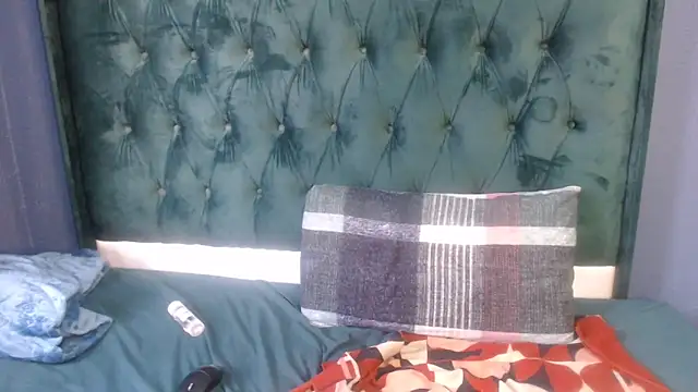 Cutebootyxx's cam snapshot