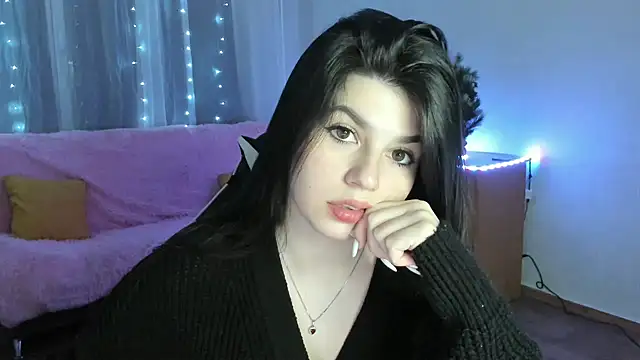 KisaModel's cam snapshot