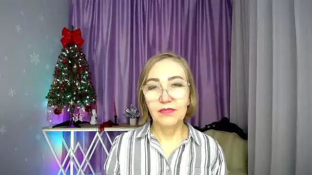 queen_a_n_i's cam snapshot