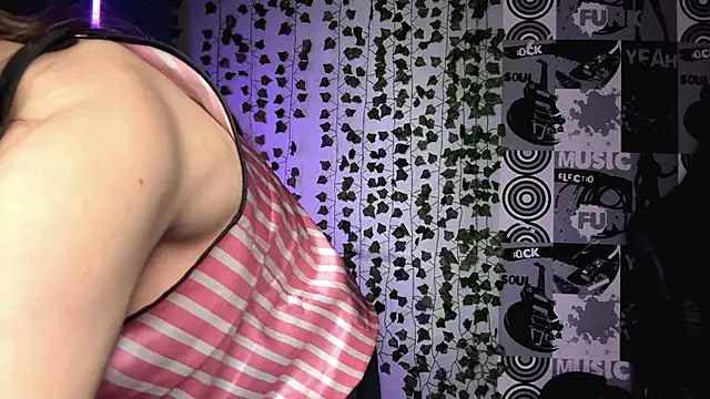 helgicuteness's cam snapshot