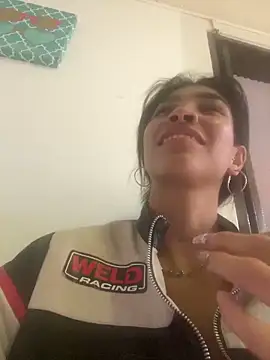 LauraAristizabal live sex cam