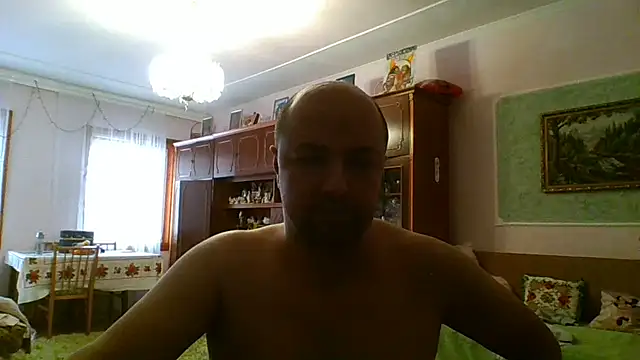 Luceriusbigass live sex cam