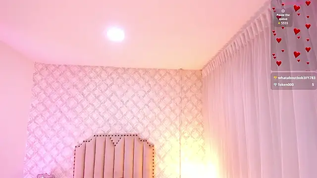 Pia_Johnson_'s cam snapshot