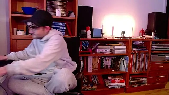 _whoisthatguy_'s cam snapshot