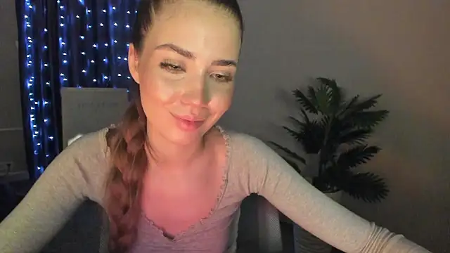 Aurora_Glow21's cam snapshot