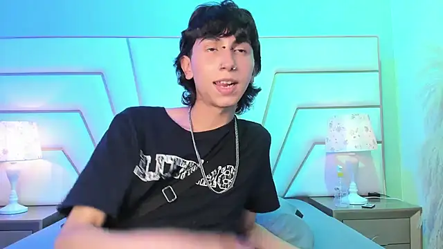 Milan_LewisS live sex cam