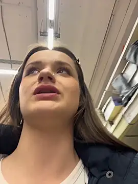 KittyQueeny's cam snapshot