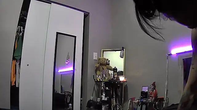 chaoticluvbug's cam snapshot