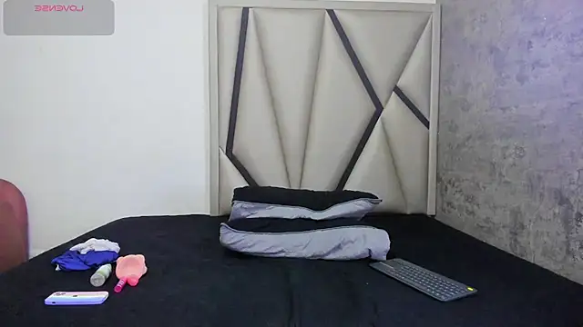 AyshelDoll1's cam snapshot