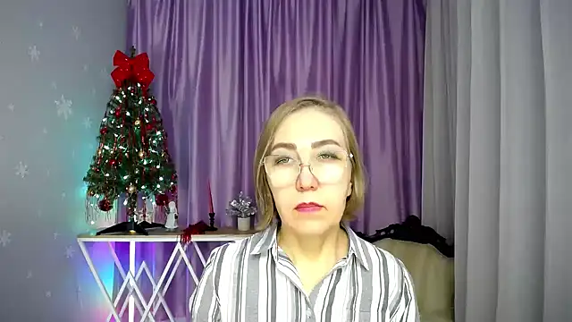 queen_a_n_i's cam snapshot