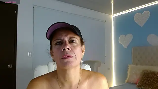 channelsmith_55's cam snapshot