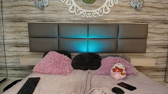 Little_Mayy's cam snapshot