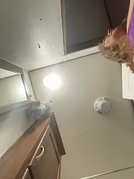 IvanaPlenty's cam snapshot