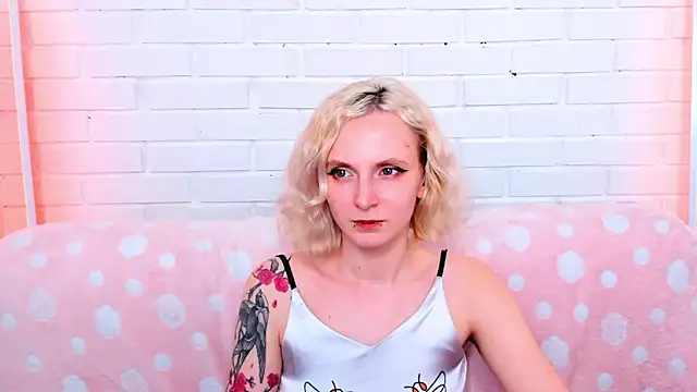 LikiLips's cam snapshot