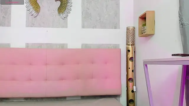 Cloeandtyfanny's cam snapshot