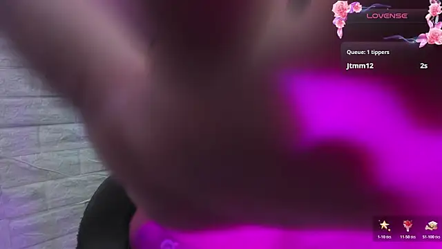 alice__tylor's cam snapshot