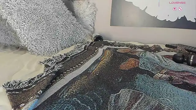 HelenaCole-'s cam snapshot