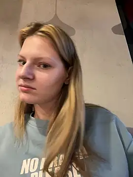 MaryHiggins's cam snapshot