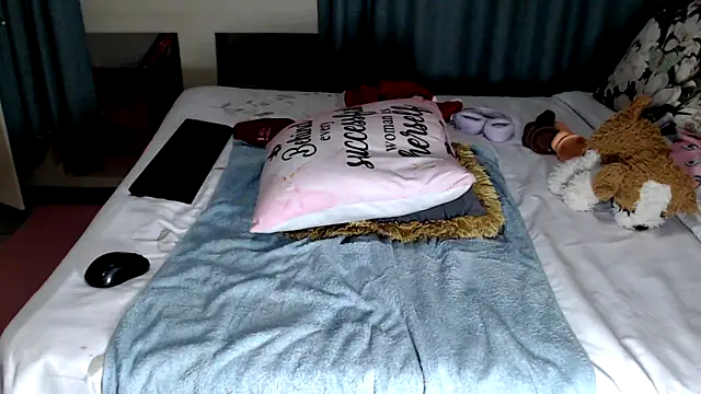 FitSelina66's cam snapshot