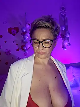 BellaBellaHot's cam snapshot