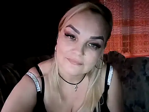 AureliaLove35's cam snapshot